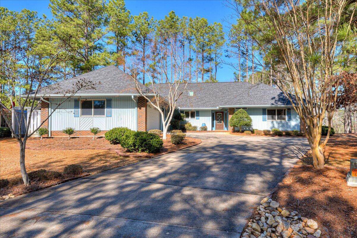 204 Bayberry Court - Photo 1