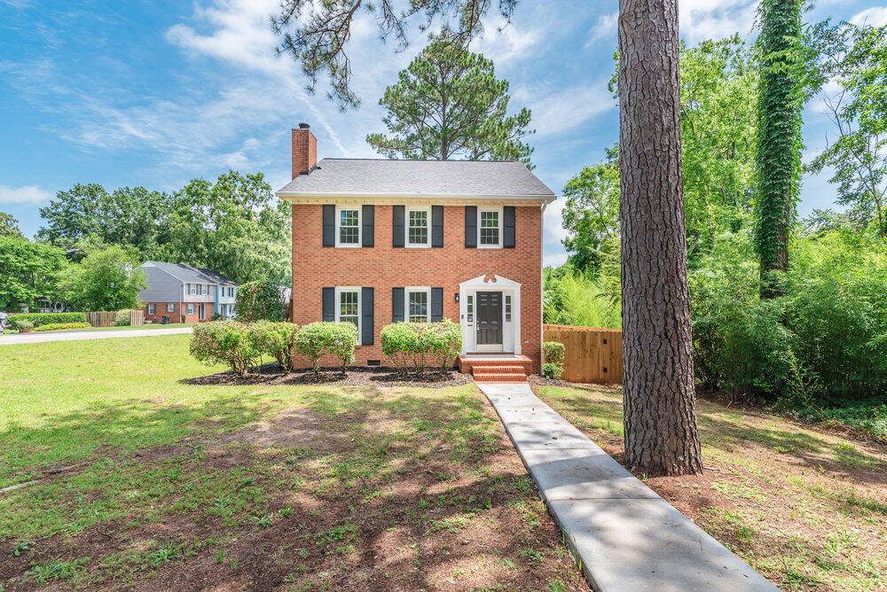 2421 Castlewood Drive Drive - Photo 1