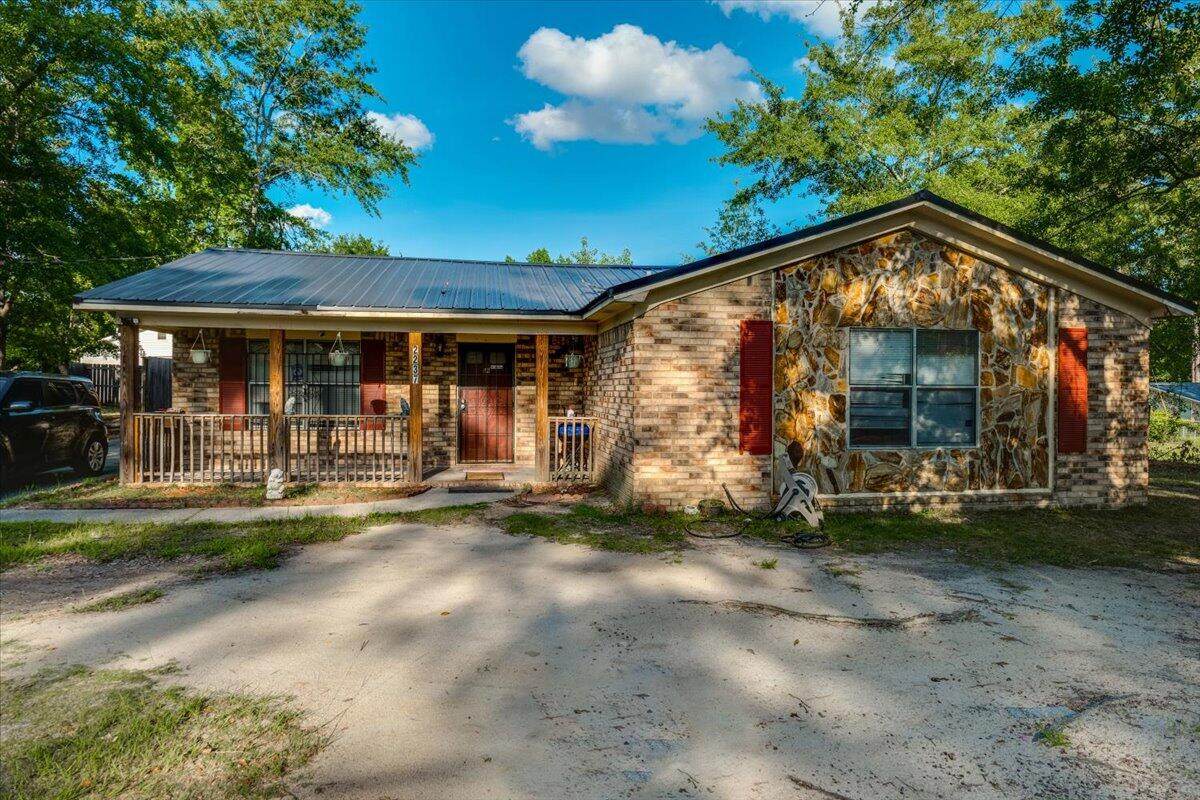 2237 Winston Way - Photo 1