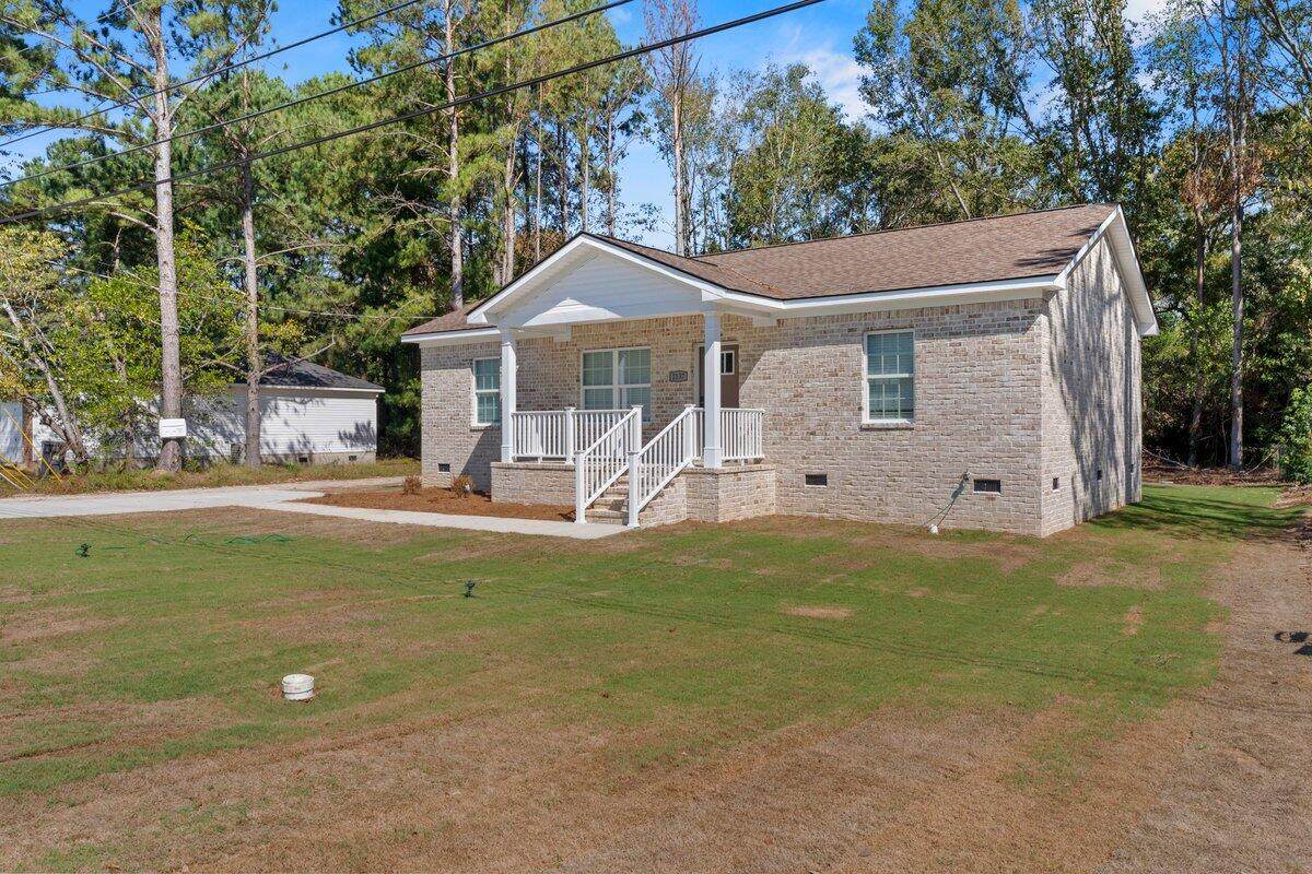 2137 Gatewood Drive - Photo 1