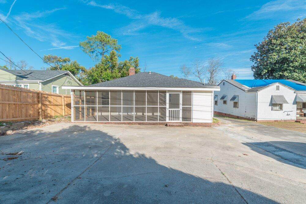 1512 Heard Avenue - Photo 1