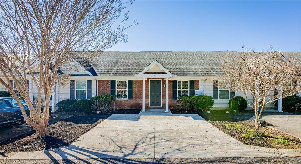 517 Edgecliff Lane - Photo 1