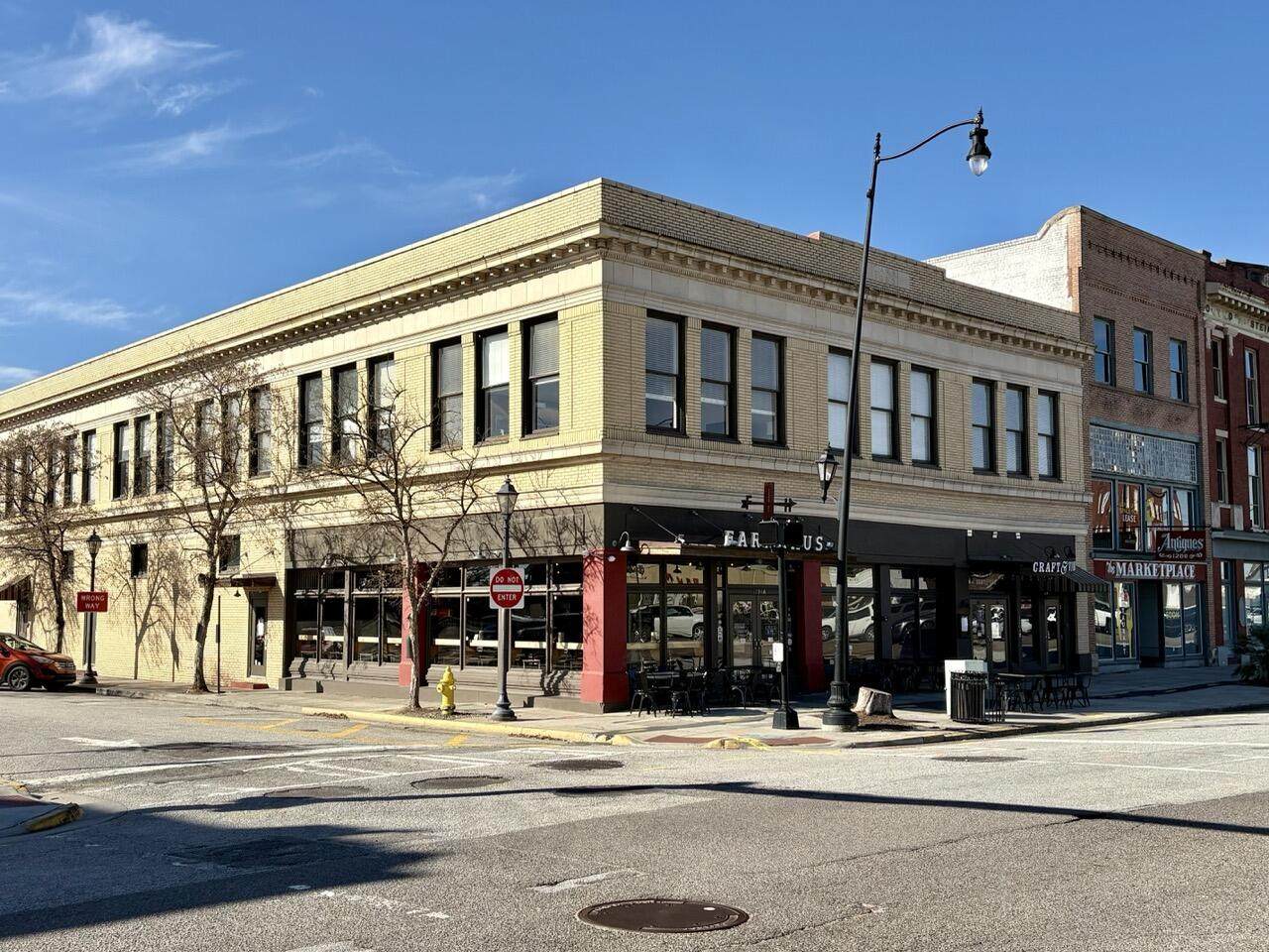 1204 Broad Street - Photo 1