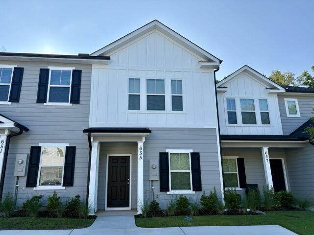 655 Caroline Court - Photo 1