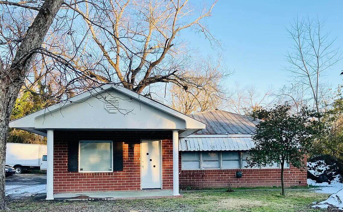 1940 Haynie Drive - Photo 1