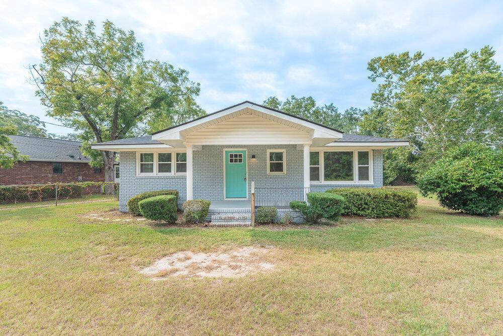 2126 Harding Road - Photo 1