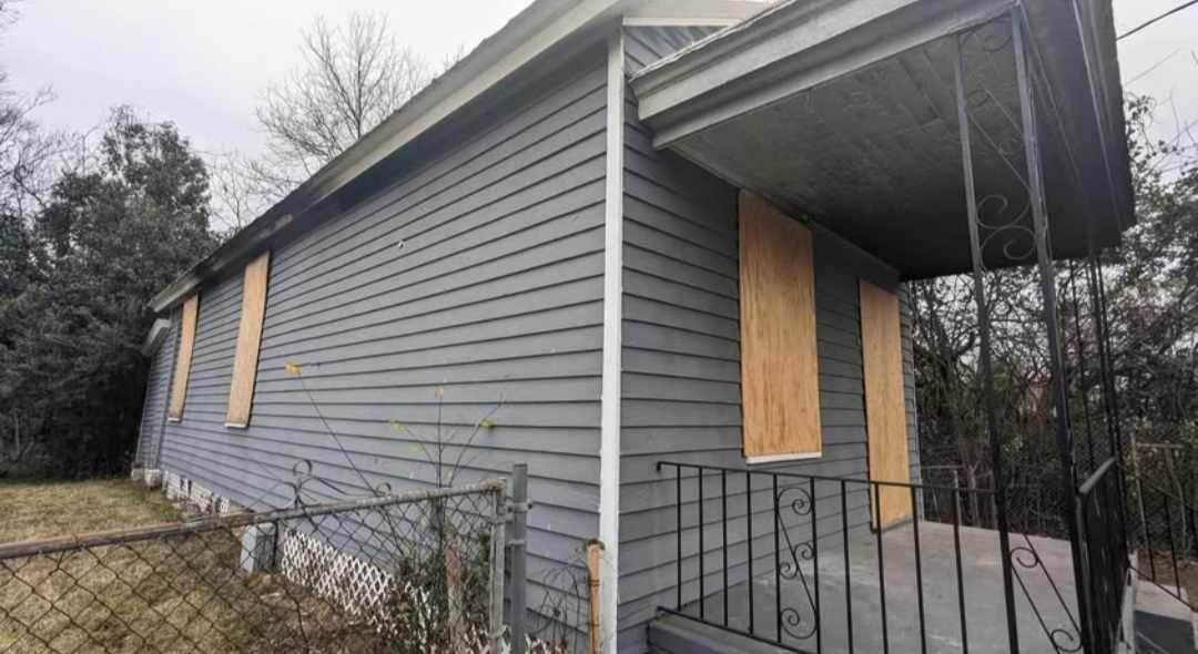 406 Hamilton Street - Photo 1