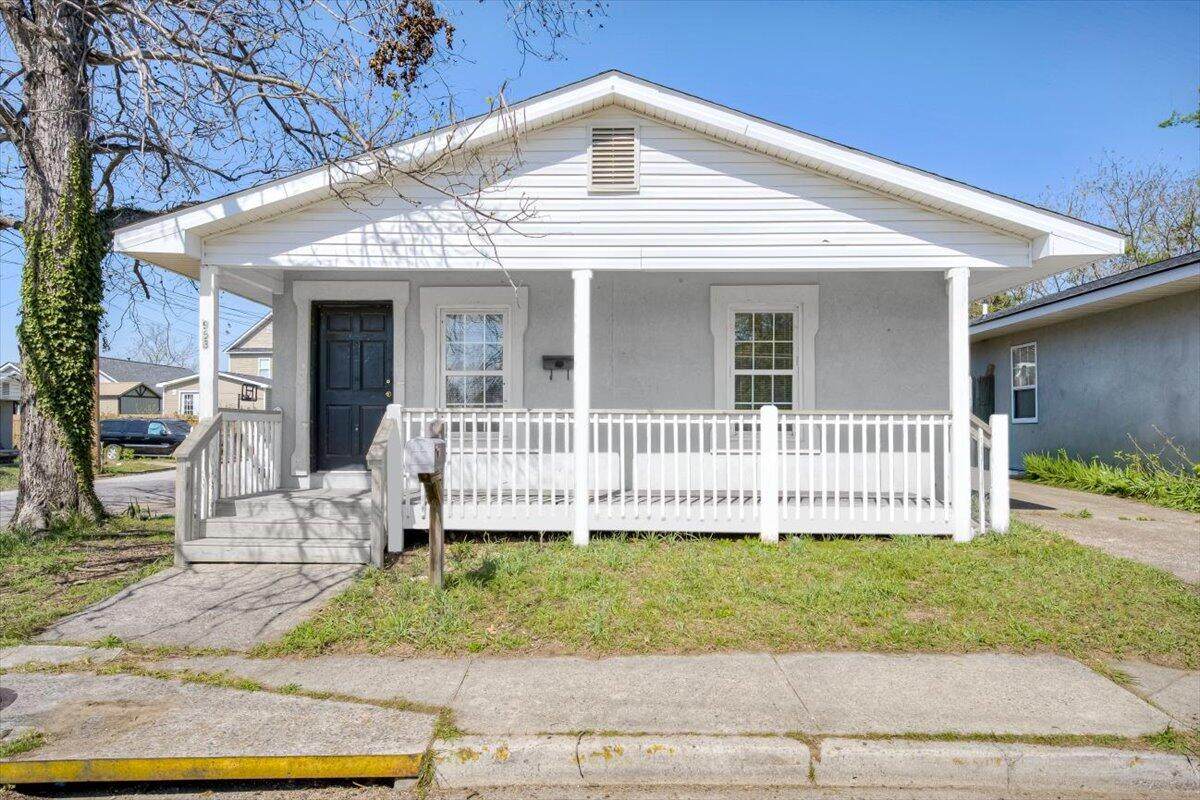 953 Hopkins Street - Photo 1