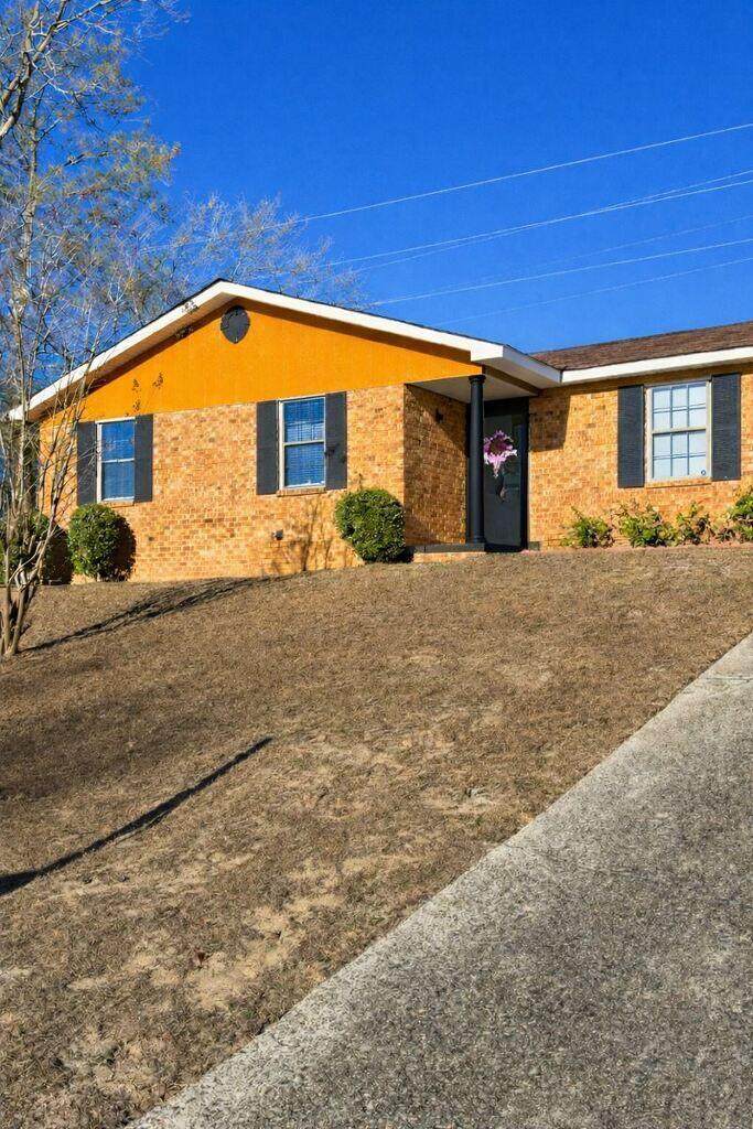 3406 Pine Hill Road - Photo 1