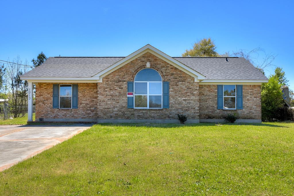 1013 Cedarview Circle - Photo 1