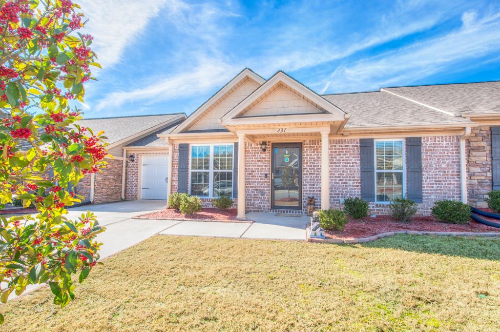 237 Staghorn Court - Photo 1