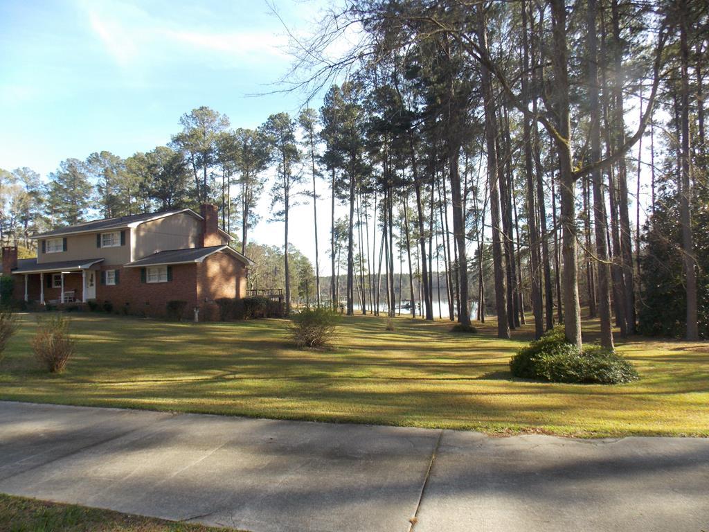 1038 Cherokee Drive - Photo 1