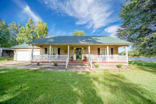 1184 Tucker - Photo 1