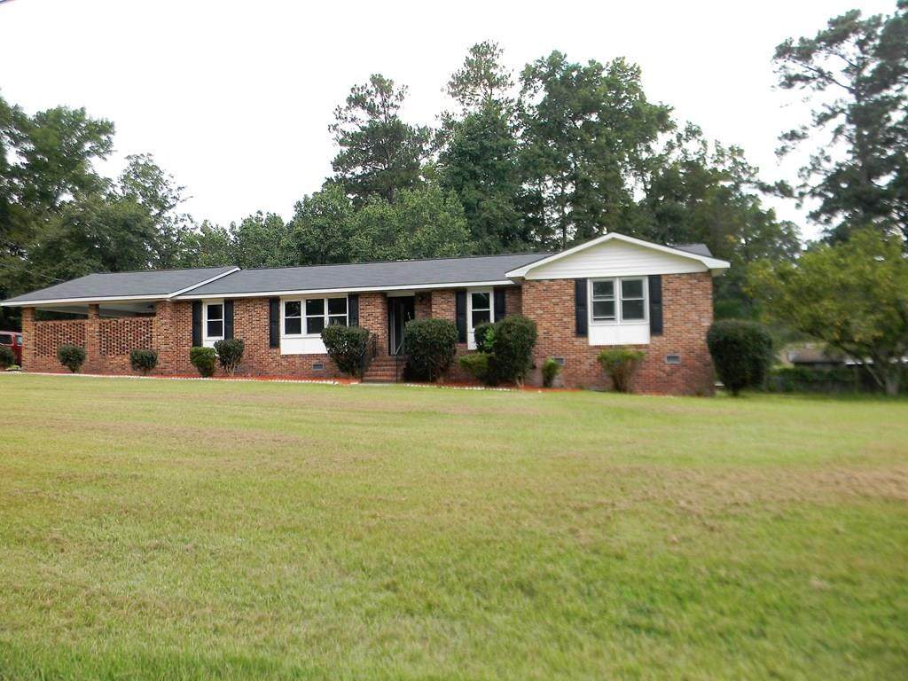 313 Pineview Drive - Photo 1