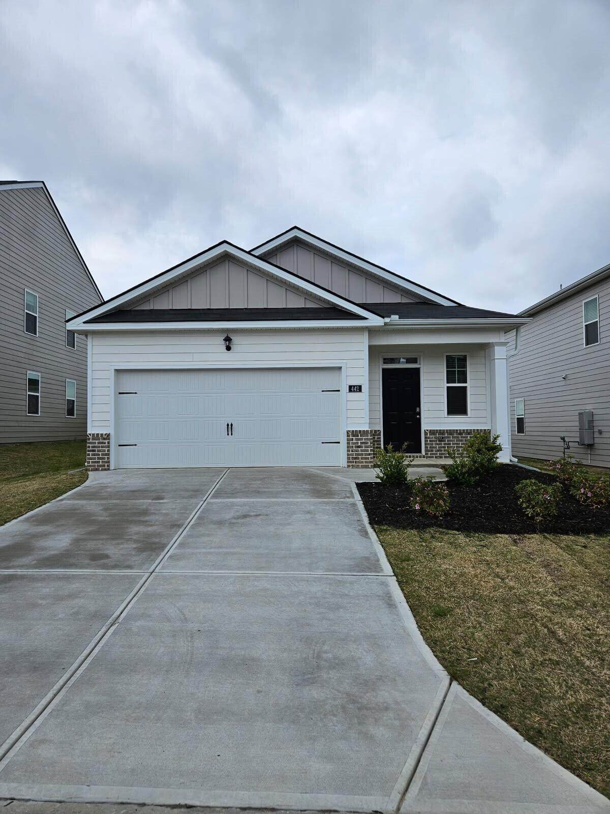 442 Kentbury Court - Photo 1