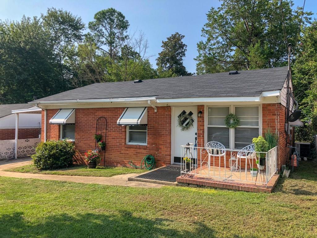2741 Magnolia Avenue - Photo 1