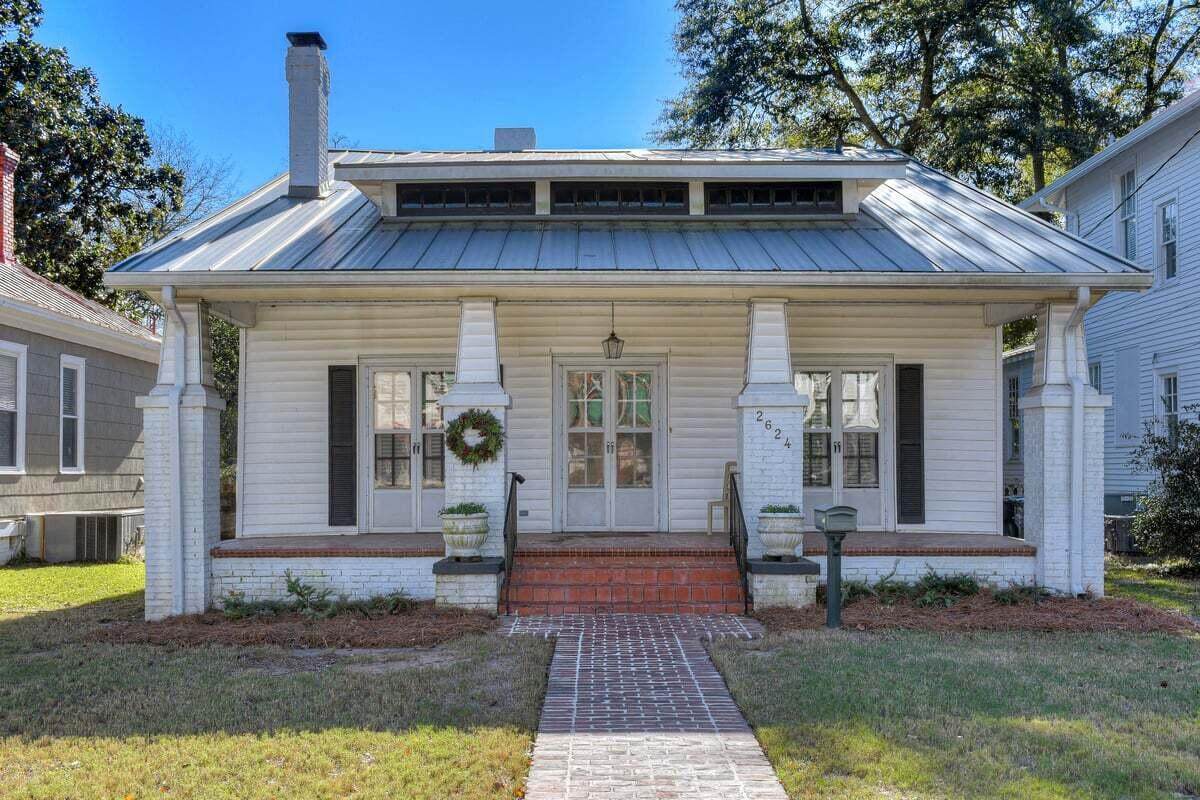 2624 Raymond Avenue - Photo 1