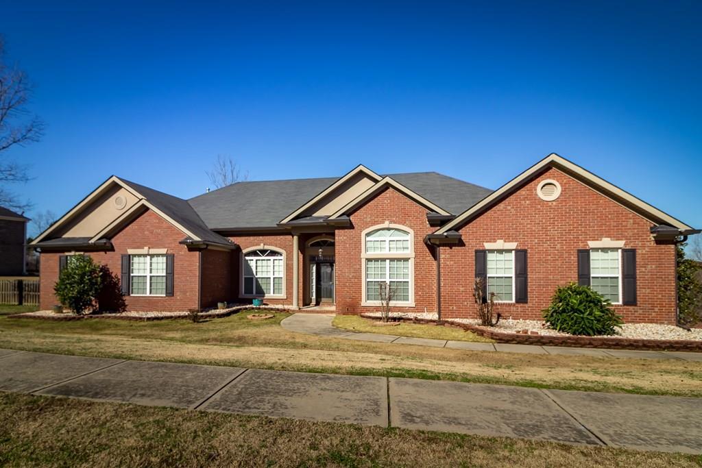 1002 Spotswood Circle - Photo 1