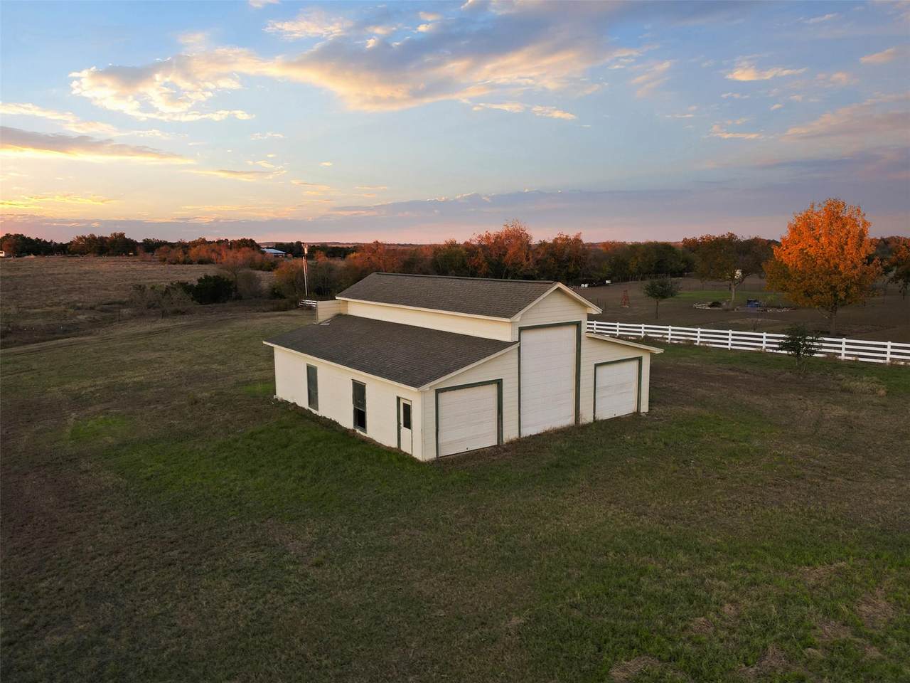 https://bt-photos.global.ssl.fastly.net/austin/1280_boomver_10_7931227-2.jpg