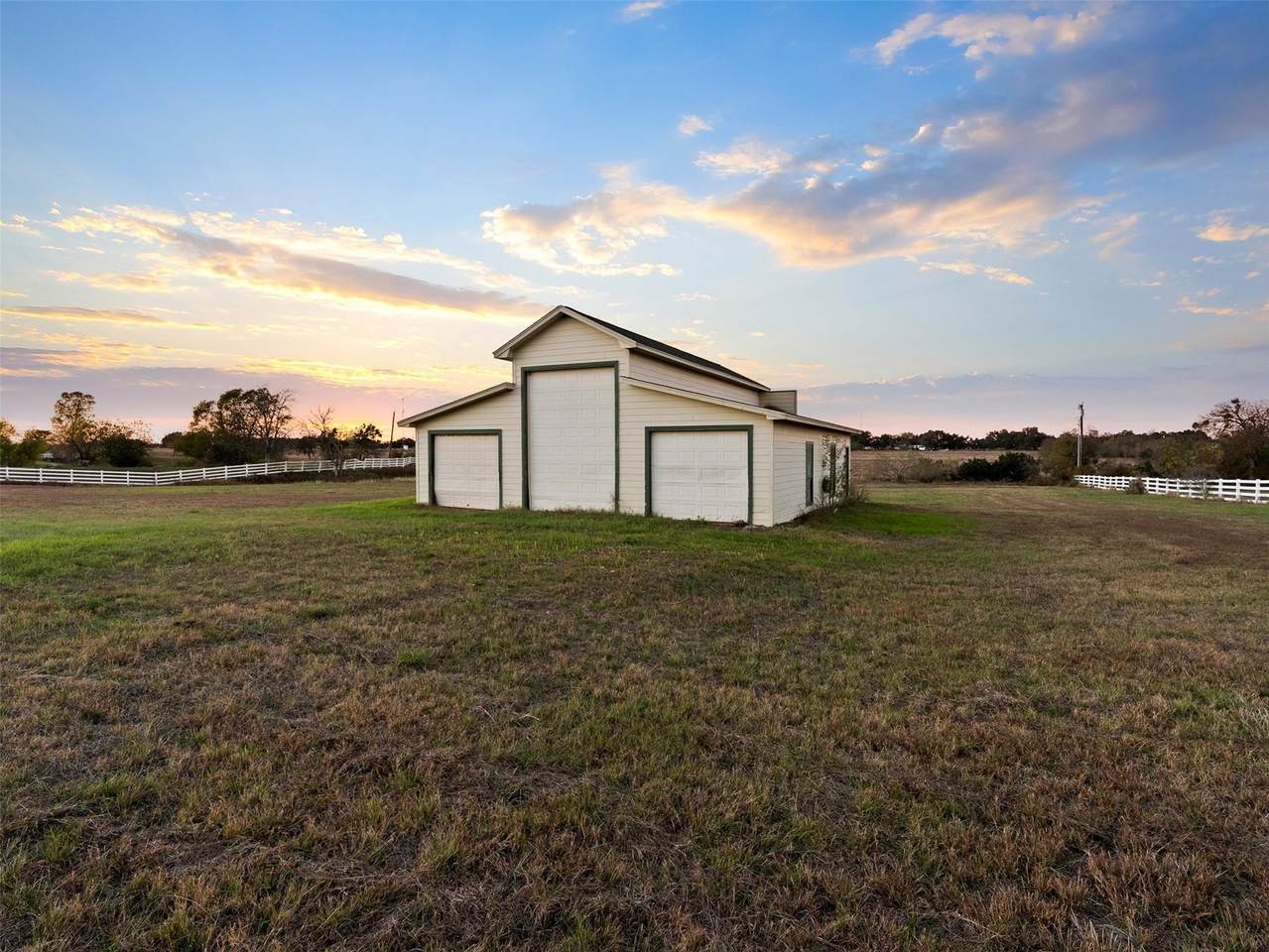 233 Courtnees Way - Photo 1