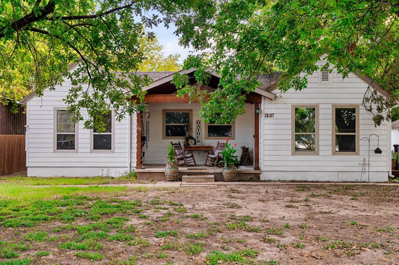 19107 Fm 969 Rd - Photo 1