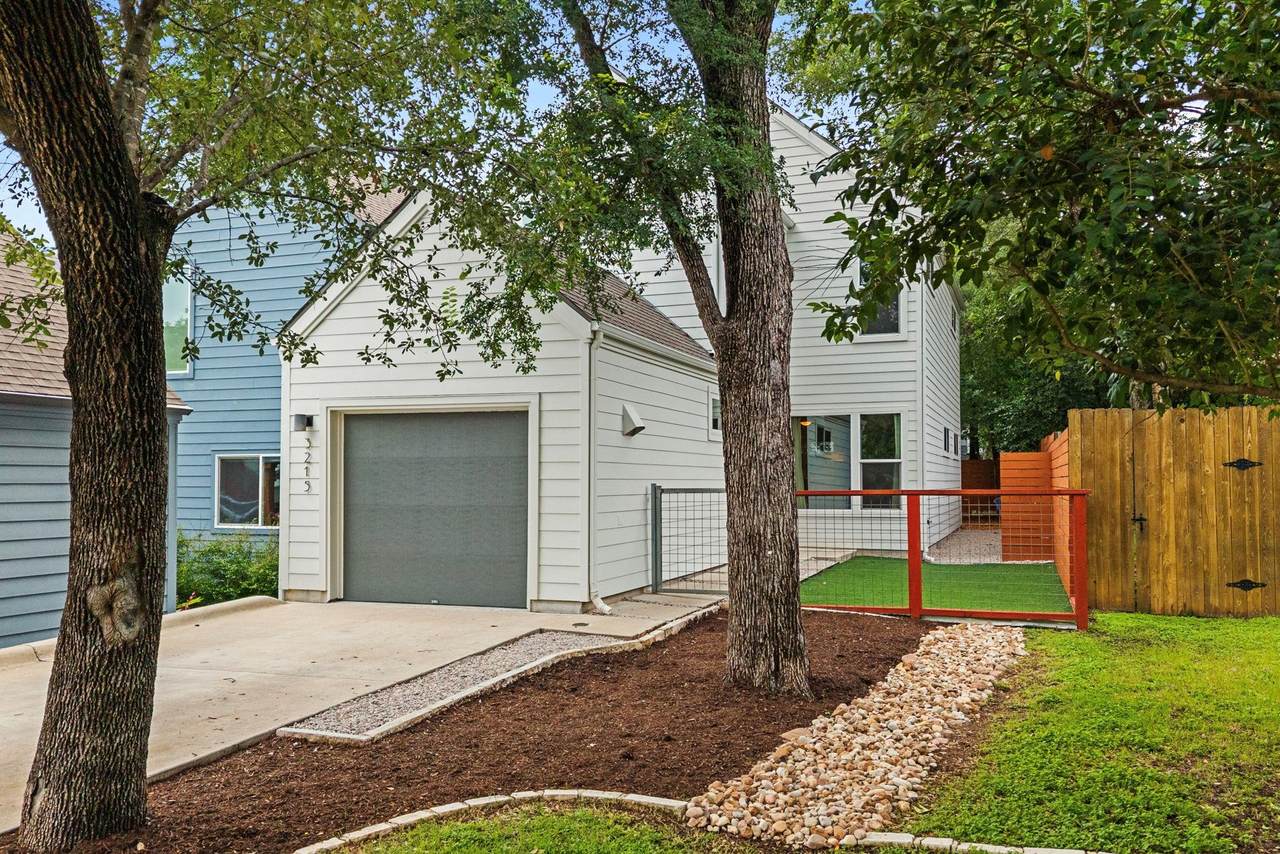 3215 Aldwyche Dr - Photo 1