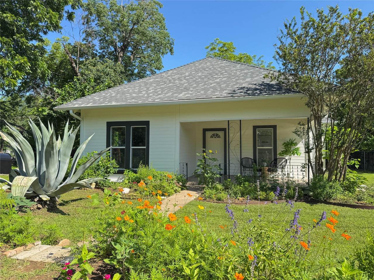 https://bt-photos.global.ssl.fastly.net/austin/1280_boomver_1_1019316-2.jpg