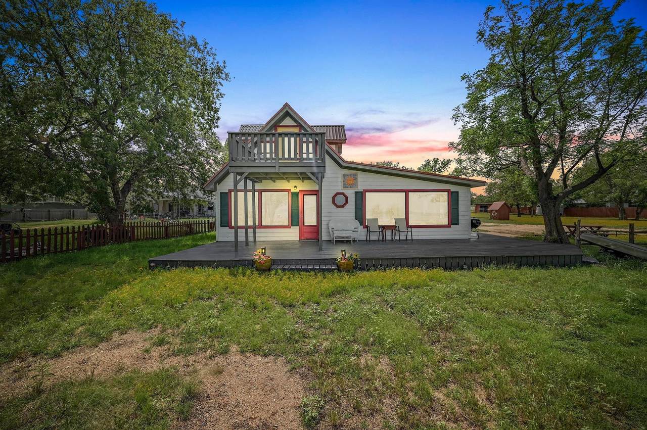 734 Island Dr - Photo 1