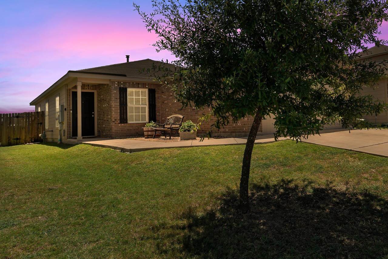 1565 Breanna Ln - Photo 1
