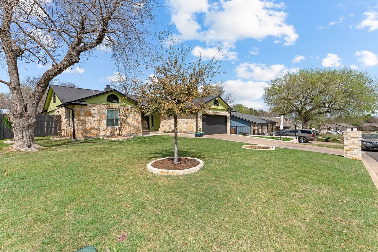 https://bt-photos.global.ssl.fastly.net/austin/1280_boomver_1_1055504-2.jpg