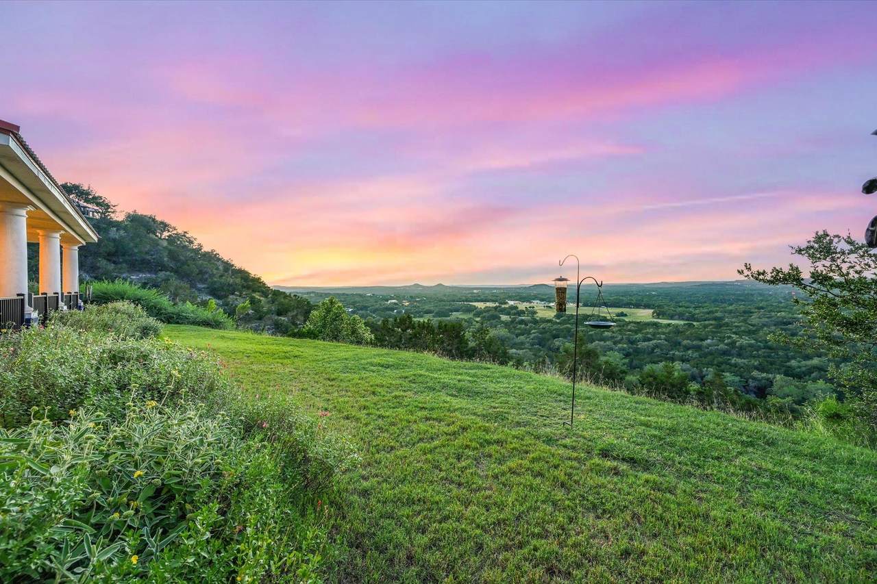 https://bt-photos.global.ssl.fastly.net/austin/1280_boomver_1_1057305-2.jpg