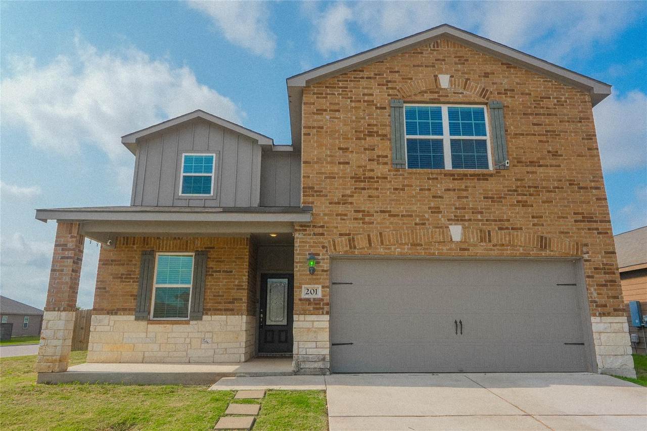 201 Constitution St - Photo 1