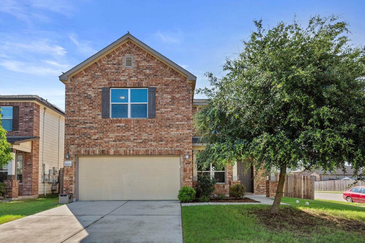 6825 Horseshoe Pond Dr - Photo 1