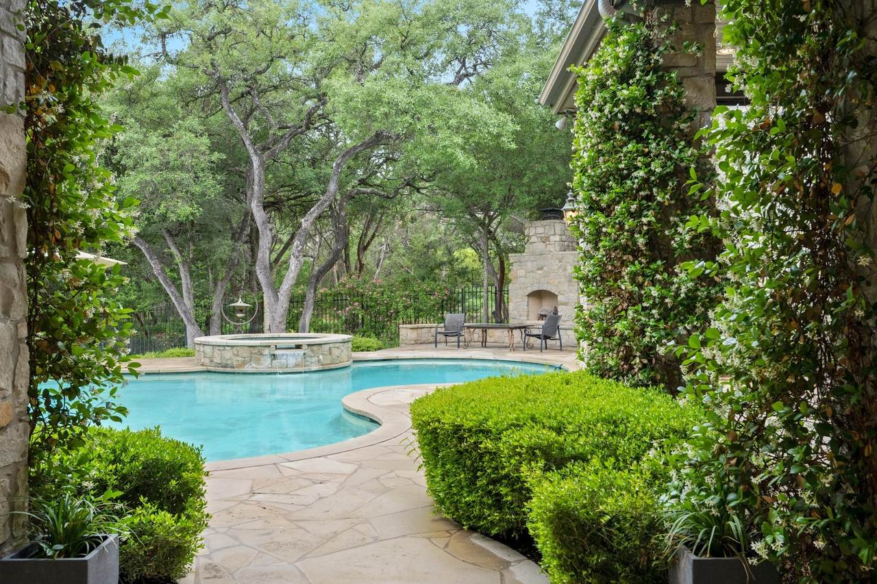 https://bt-photos.global.ssl.fastly.net/austin/1280_boomver_1_1091105-2.jpg