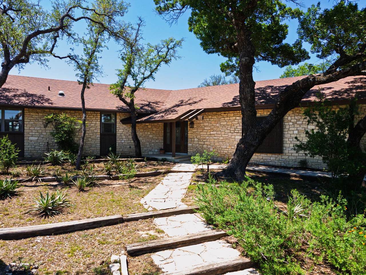 https://bt-photos.global.ssl.fastly.net/austin/1280_boomver_1_1114870-2.jpg