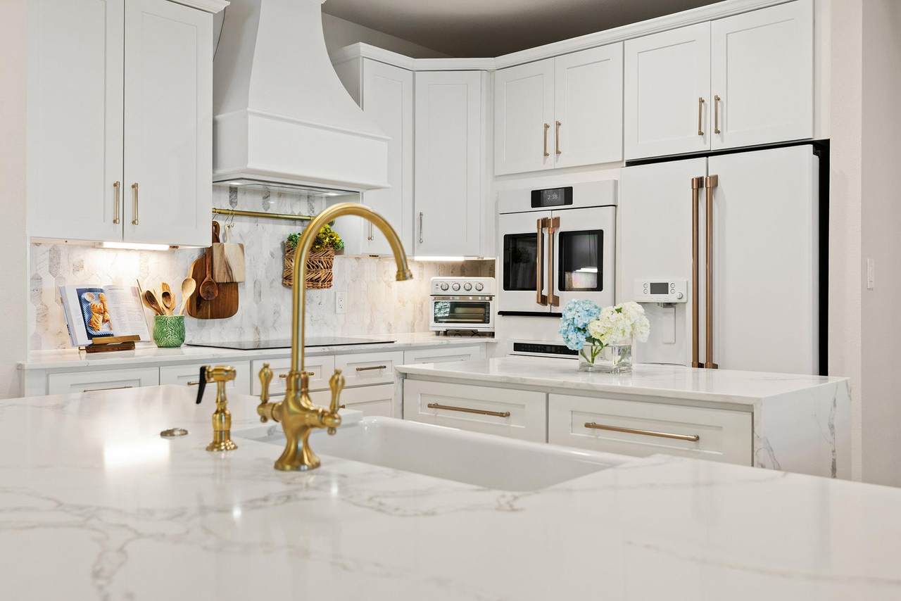 2902 Cedar Crest Cir - Photo 1