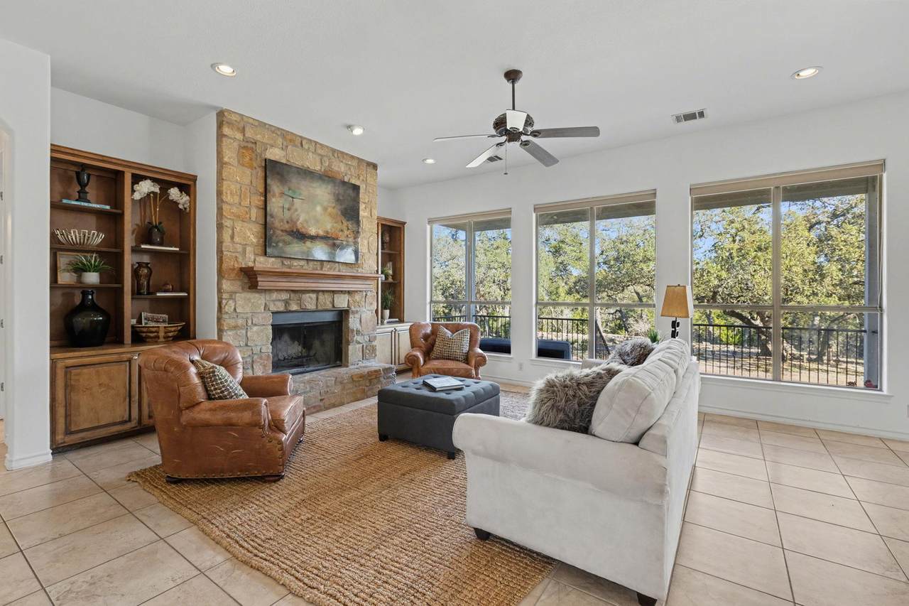 301 Sundance Trl - Photo 1