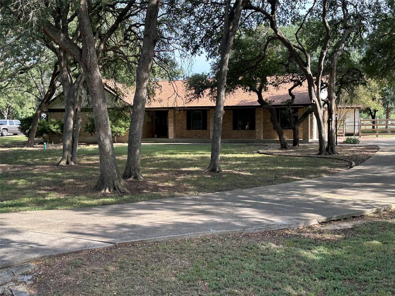 331 Live Oak Dr - Photo 1