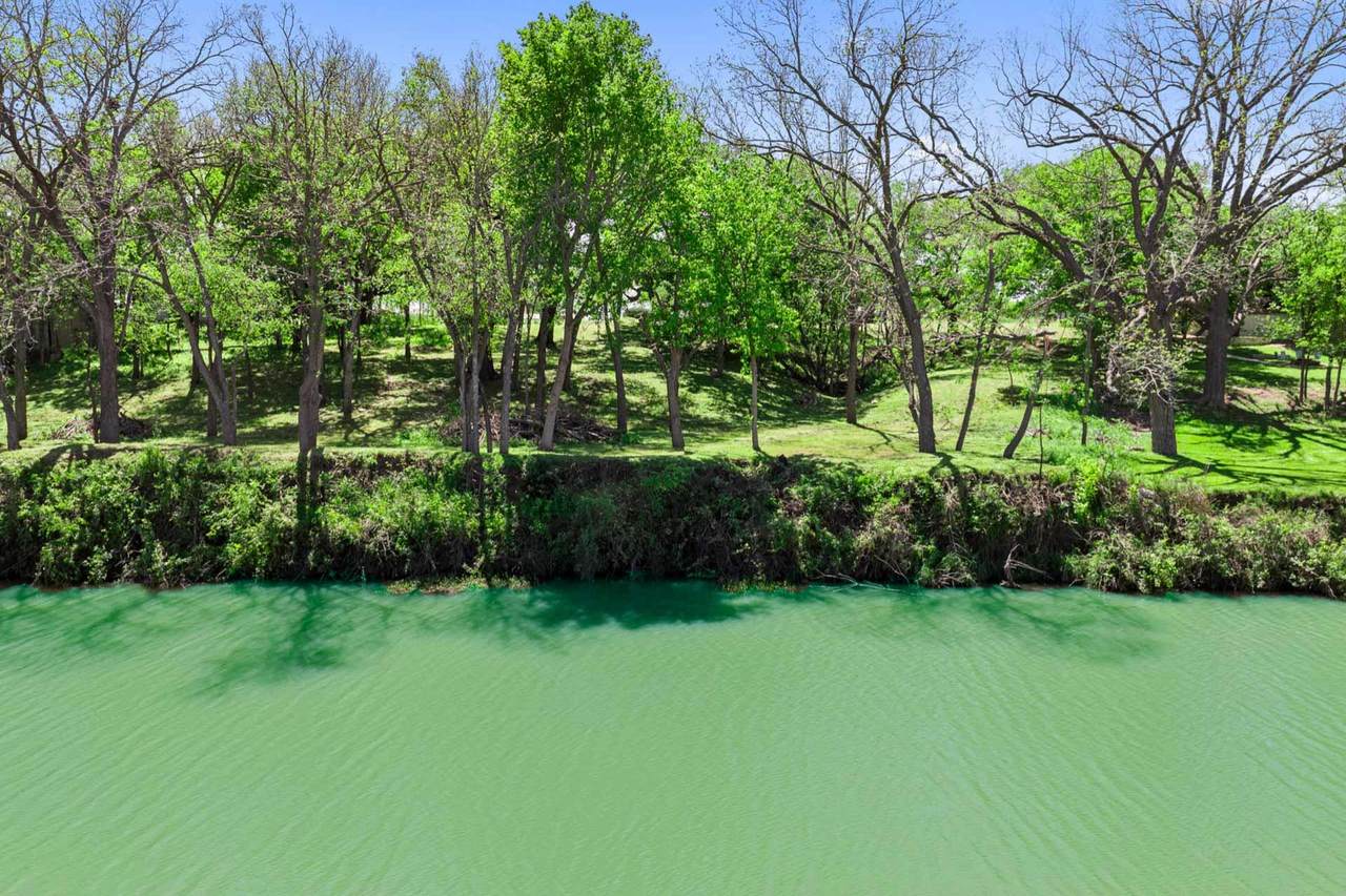 https://bt-photos.global.ssl.fastly.net/austin/1280_boomver_1_1202786-2.jpg