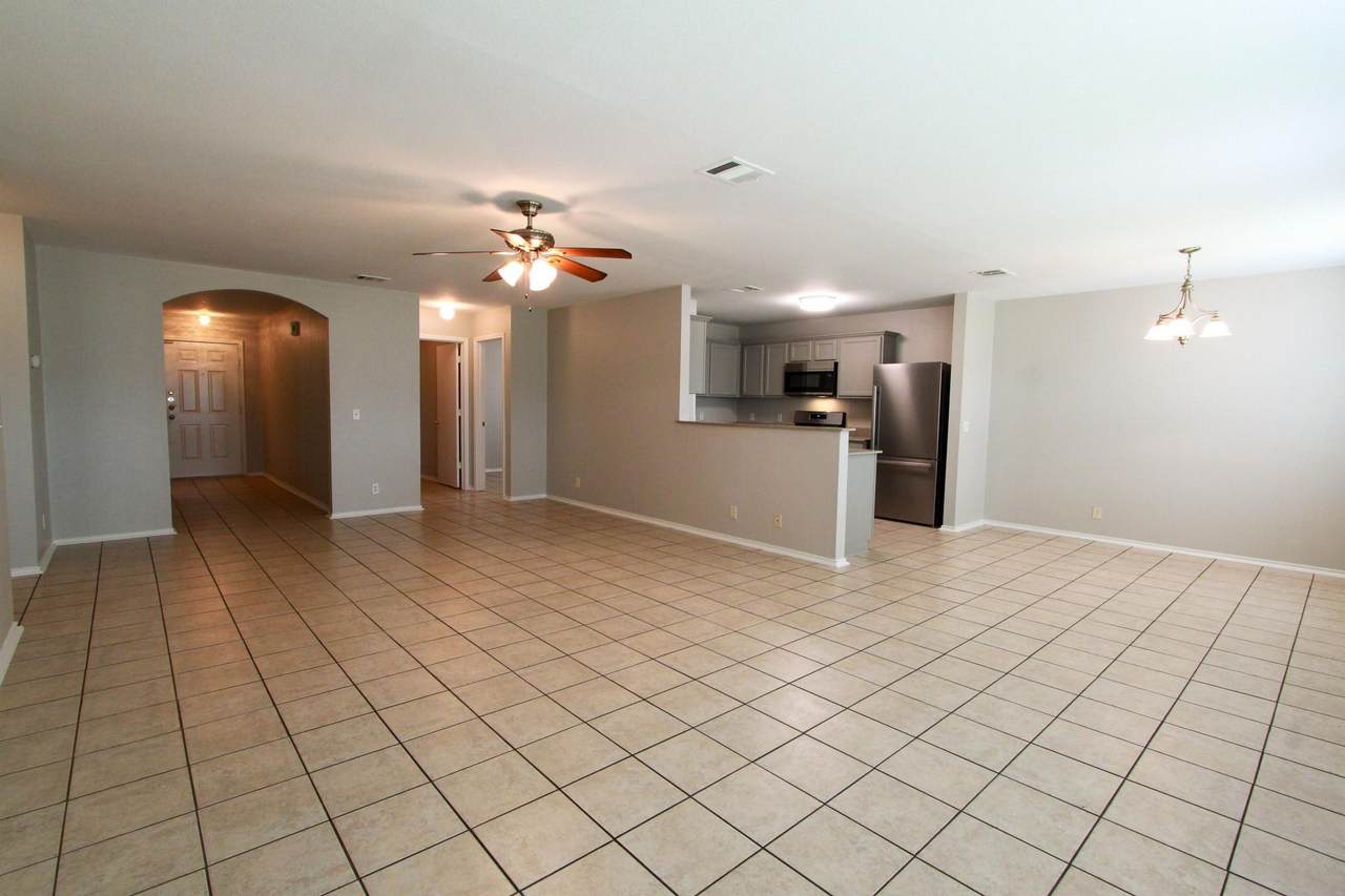 11712 Morning View Dr - Photo 1
