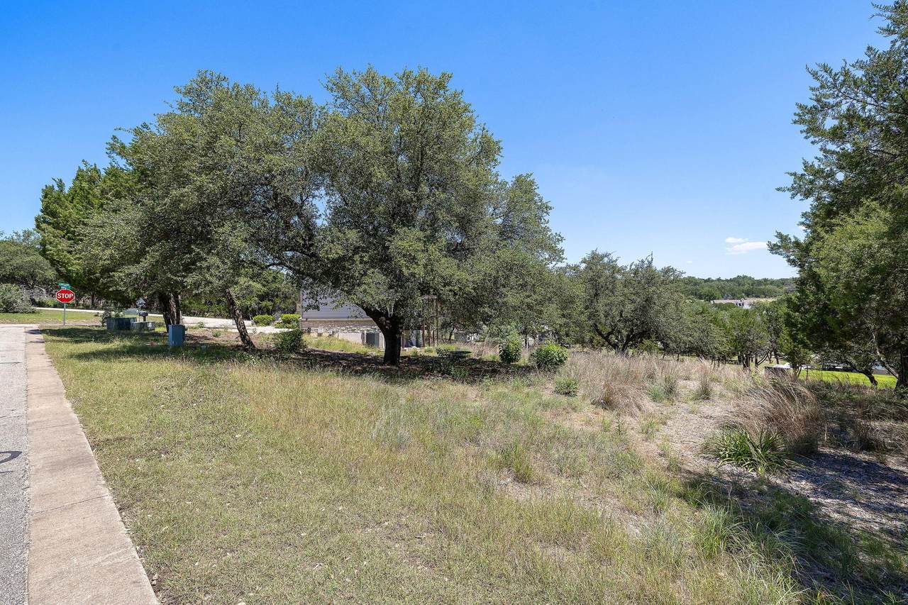 https://bt-photos.global.ssl.fastly.net/austin/1280_boomver_1_1216788-2.jpg