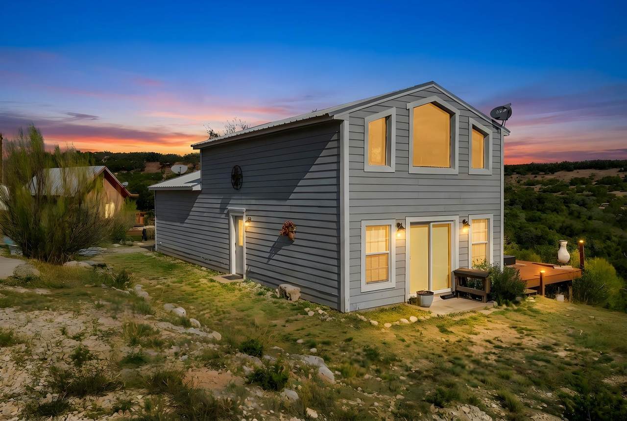 28543 Paradise Manor Dr - Photo 1