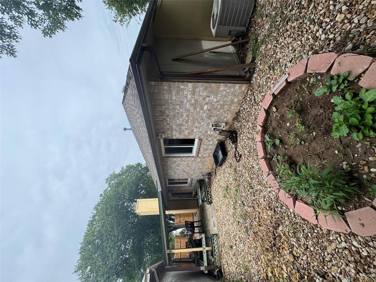 https://bt-photos.global.ssl.fastly.net/austin/1280_boomver_1_1230913-2.jpg