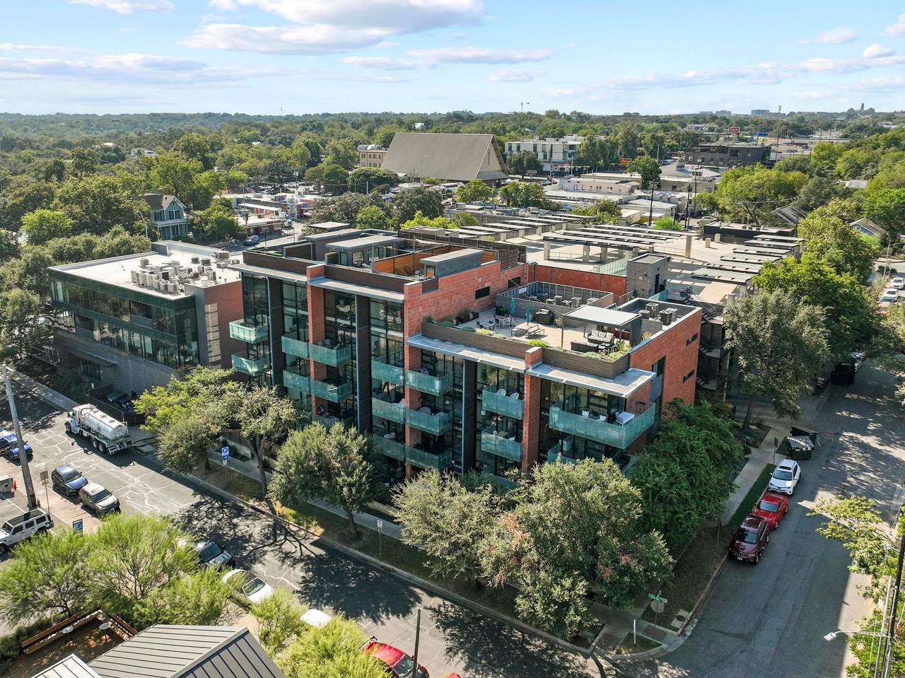 1401 Eva St - Photo 1