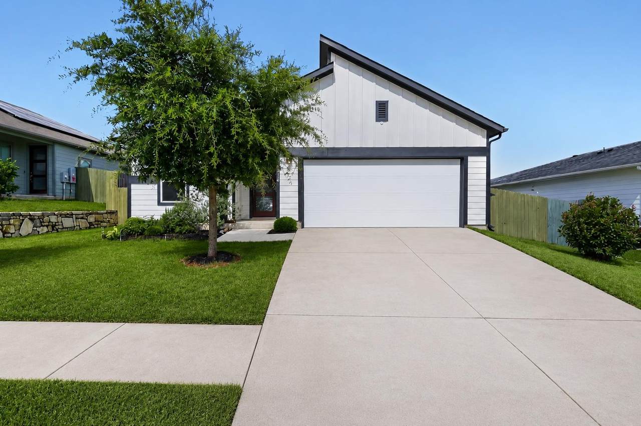 16516 Glimmering Rd - Photo 1