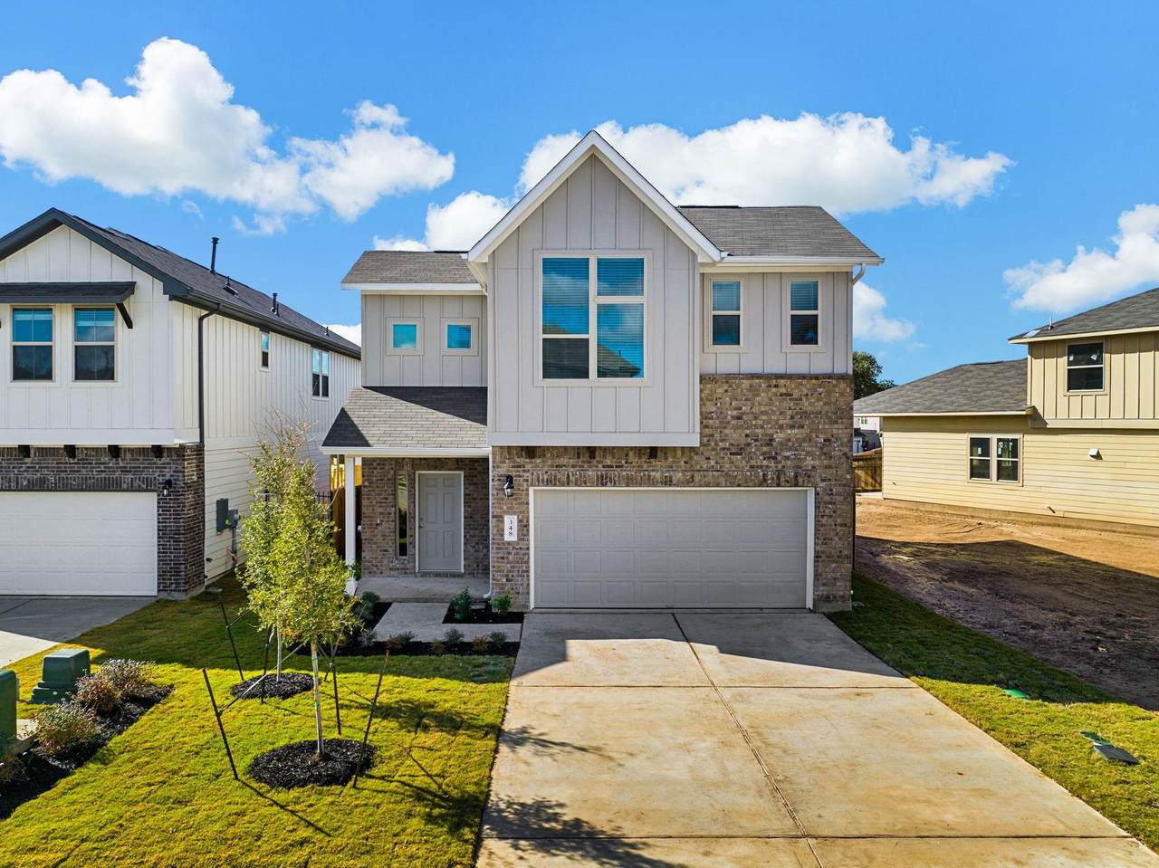 348 Rend Dr - Photo 1