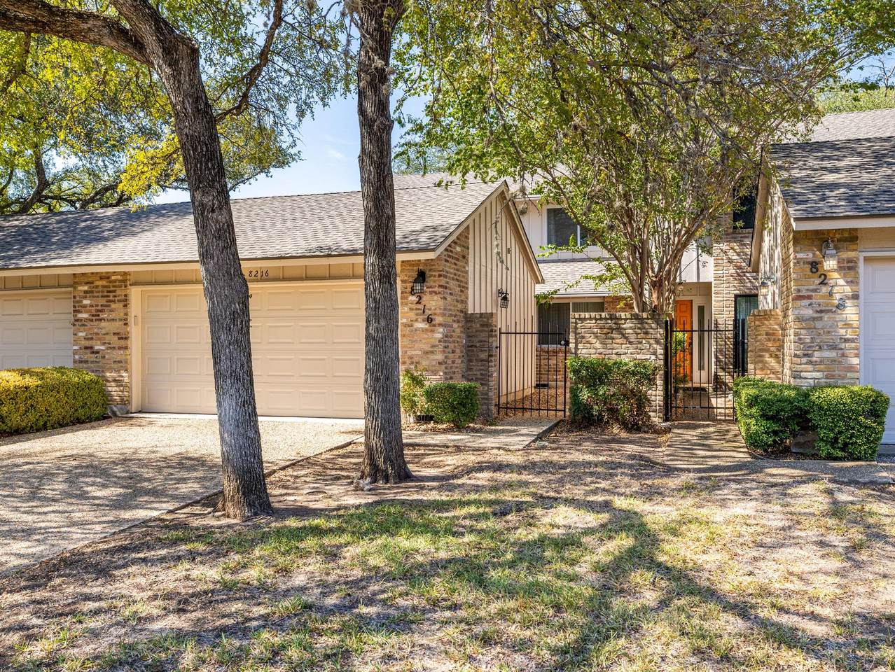 8216 Summer Side Dr - Photo 1
