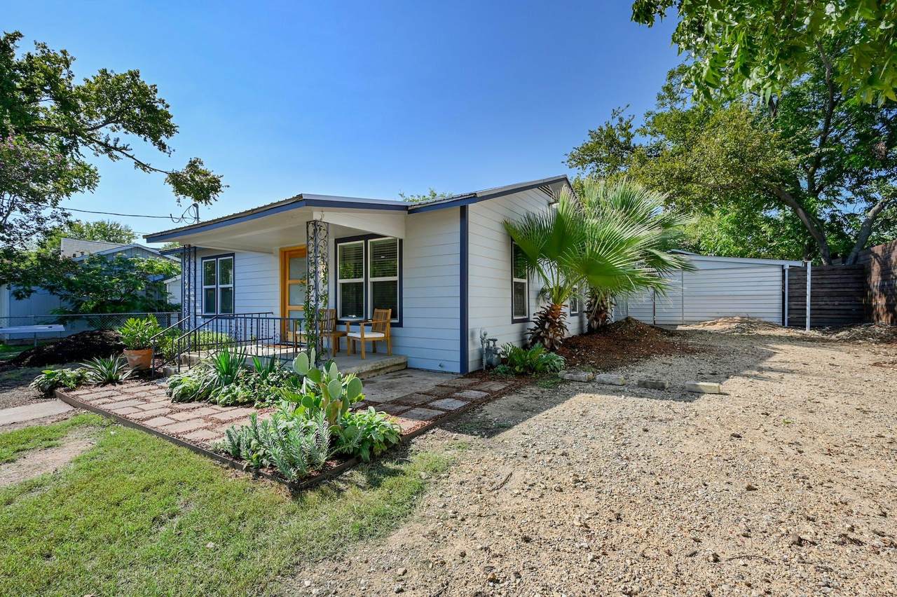 619 Brentwood St - Photo 1