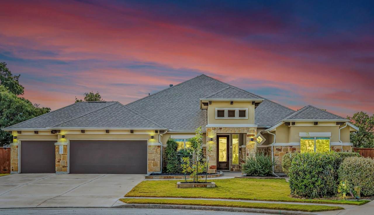 221 Garden Gate Ln - Photo 1