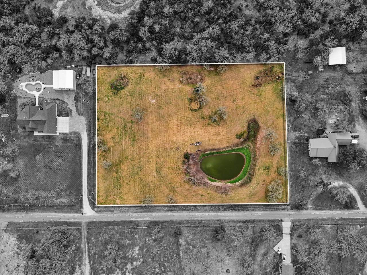 1060 County Road 232 - Photo 1